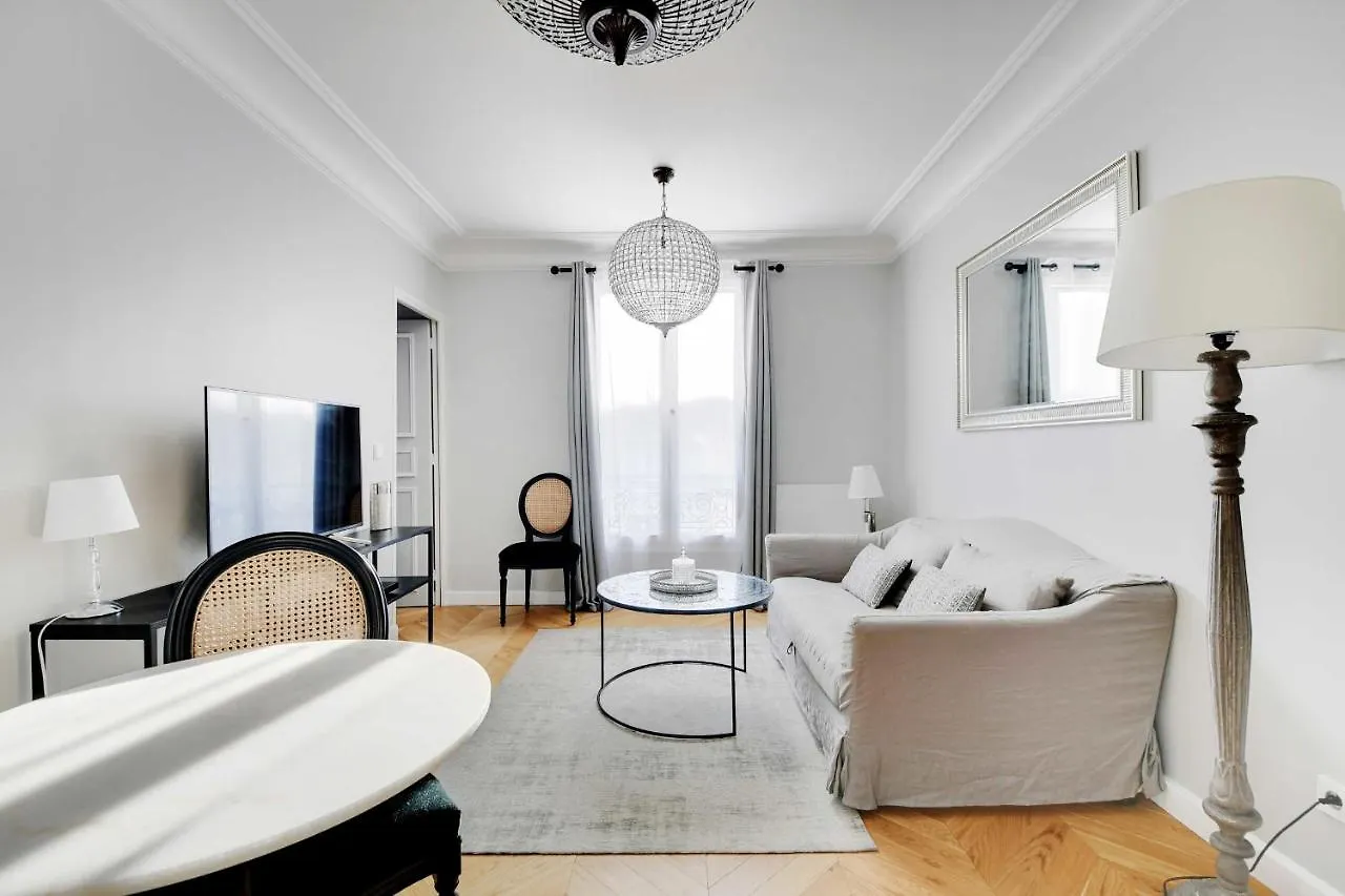 Charming Apartment- 1Br4P- Place Victor Hugo Paris